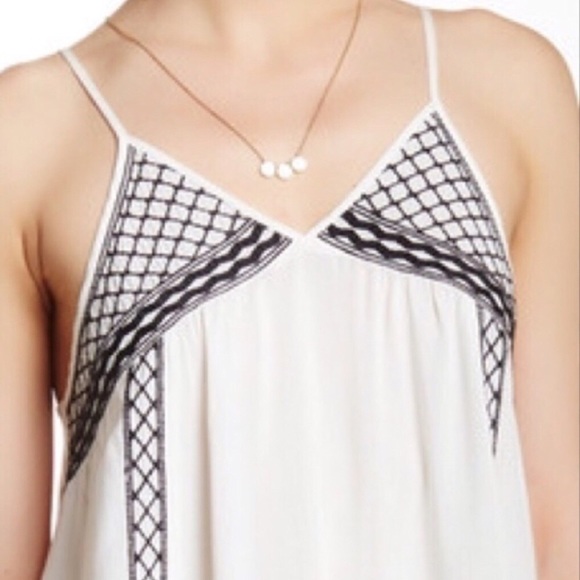 🏵OOBERSWANK FRINGE TRIM EMBROIDERED TANK - Picture 3 of 4